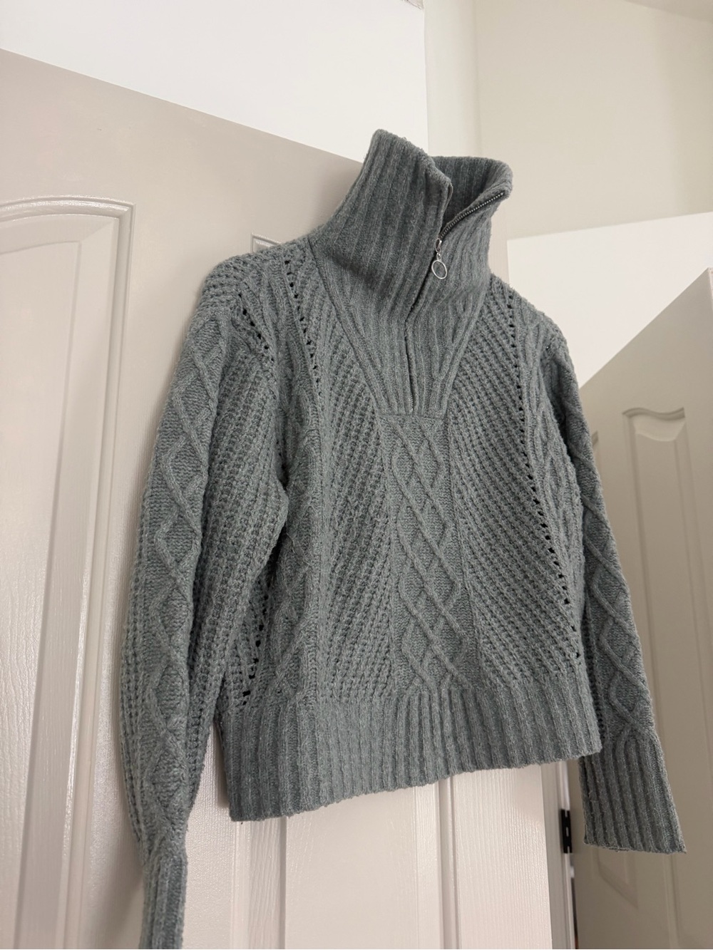 Cozy High-Neck Cable Knit Sweater - Grey Green